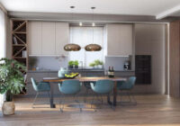 Poznaj zalety przestronnych wnętrz – łazienka i kuchnia o dużym metrażu