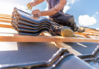 Dach, który oddycha – ale też nie przemaka. Jak dobrać warstwę wstępnego krycia do projektu domu? Dach, który oddycha – ale też nie przemaka. Jak dobrać warstwę wstępnego krycia do projektu domu?