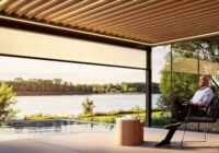 Outdoor living na wiosnę. Z pergolą Aluprof stworzysz dodatkowy salon w ogrodzie